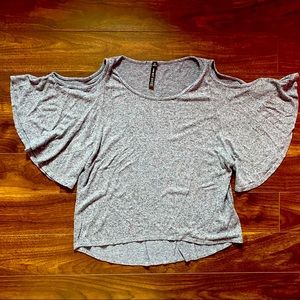 Design Lab Lord & Taylor cold shoulder top with bell sleeve